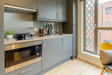 1 bed studio, Belgrave Street, Leeds, LS28DD - Image 3